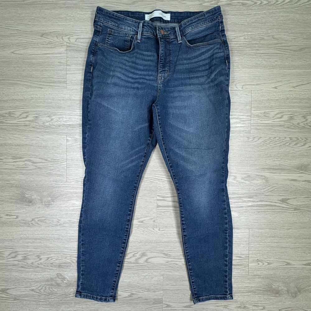 Signature Levi Strauss Women Skinny Jeans Totally Shaping Blue 14S W32‎ L28